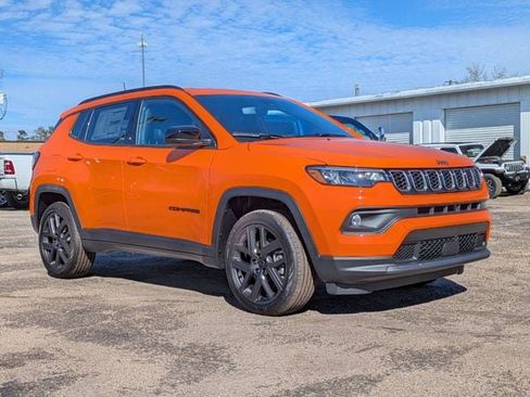 New 2026 Jeep Compass Latitude image 2