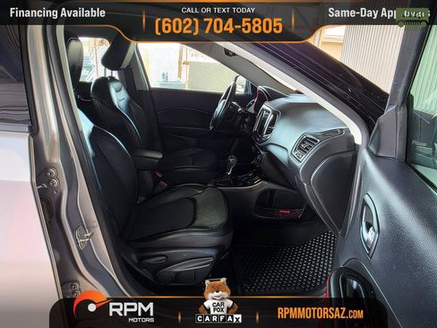 Used 2018 Jeep Compass Trailhawk AWD/4WD image 12