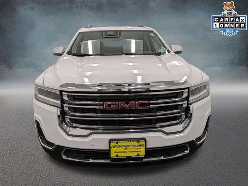 Used 2023 GMC Acadia SLE w/ Driver Convenience Package image 2