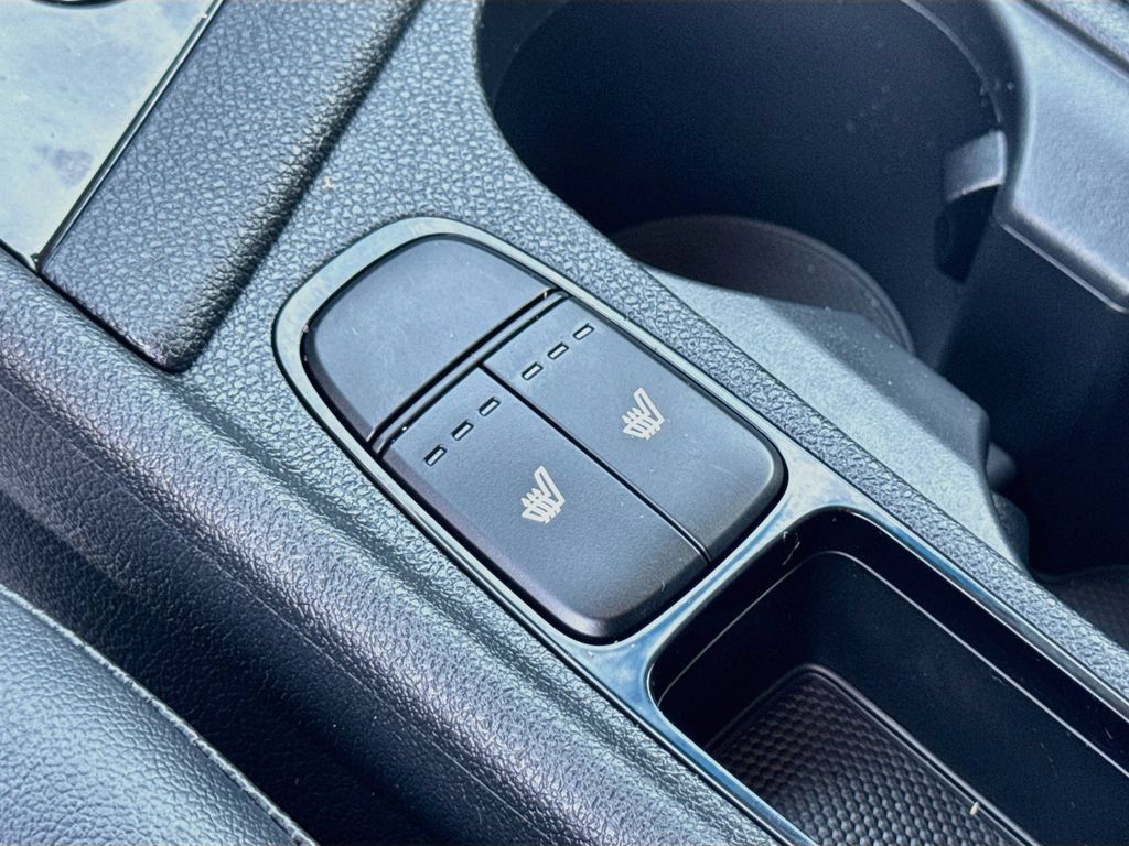Used 2017 Kia Niro FWD image 21