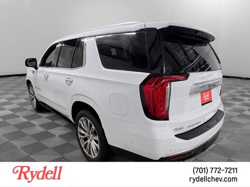 Used 2024 GMC Yukon Denali w/ Denali Reserve Package image 3