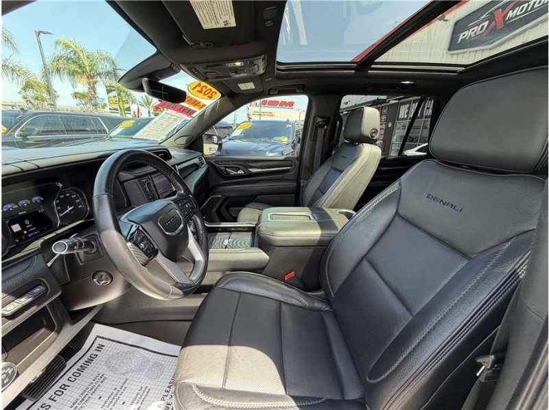 Used 2021 GMC Yukon Denali w/ Denali Premium Package RWD image 19