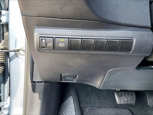 Used 2024 Toyota Corolla SE FWD image 32