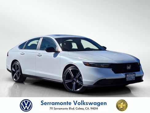 Used 2025 Honda Accord Sport image 1