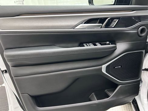 New 2026 Jeep Grand Wagoneer 4WD image 10