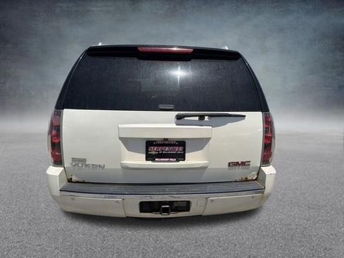 Used 2010 GMC Yukon Denali AWD/4WD image 9