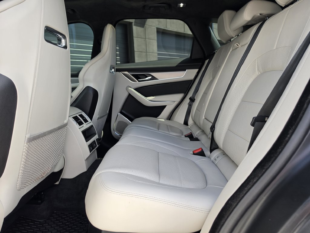 Used 2024 Jaguar F-PACE R-Dynamic S AWD/4WD image 22