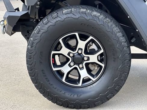 Used 2021 Jeep Wrangler Rubicon AWD/4WD image 9