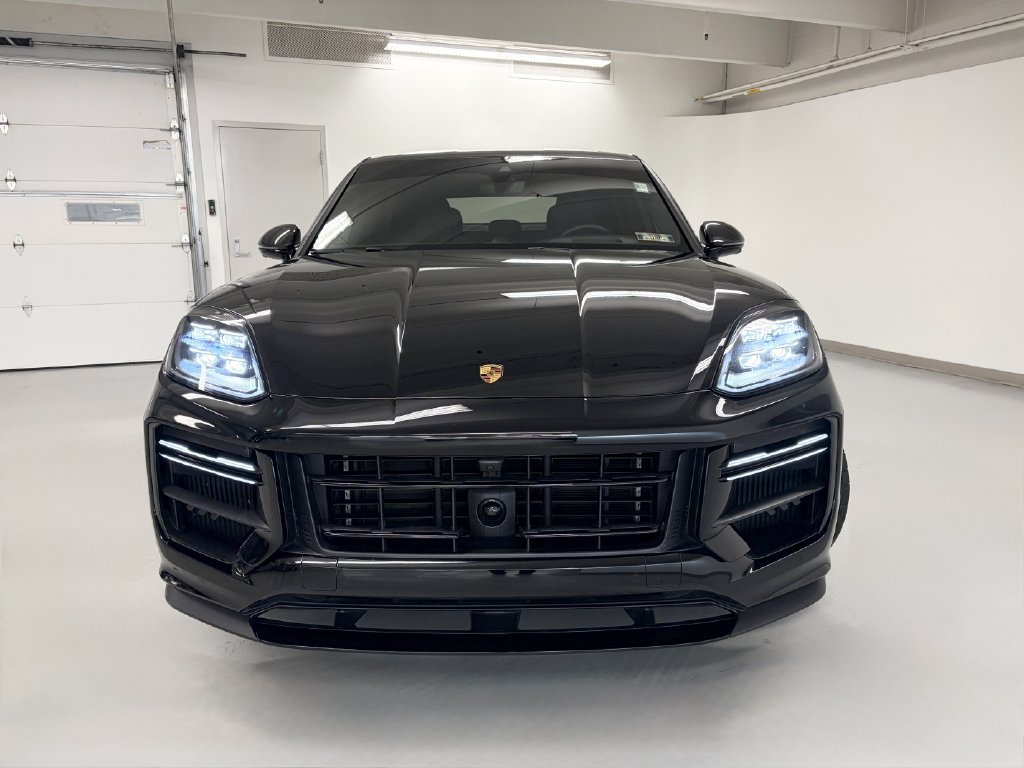 Used 2026 Porsche Cayenne Turbo GT AWD/4WD image 3
