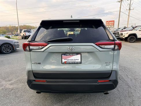 Used 2019 Toyota RAV4 XLE AWD/4WD image 6