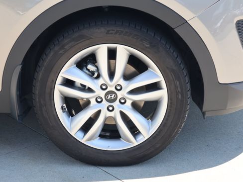 Used 2015 Hyundai Santa Fe Sport 2.0T w/ Option Group 05 FWD image 11