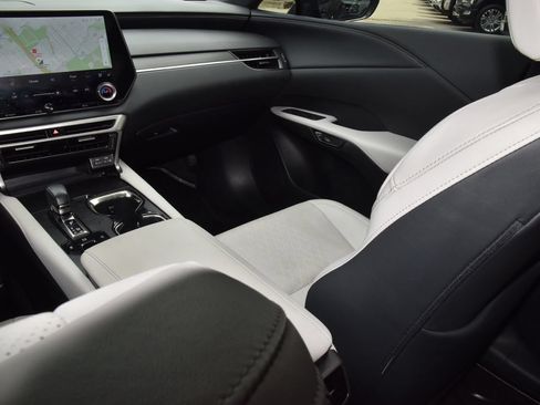 Used 2024 Lexus RX 350 Premium Plus w/ Convenience Package FWD image 17