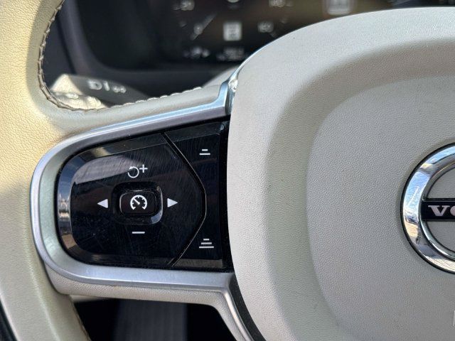 Used 2019 Volvo XC90 T6 Momentum AWD/4WD image 26