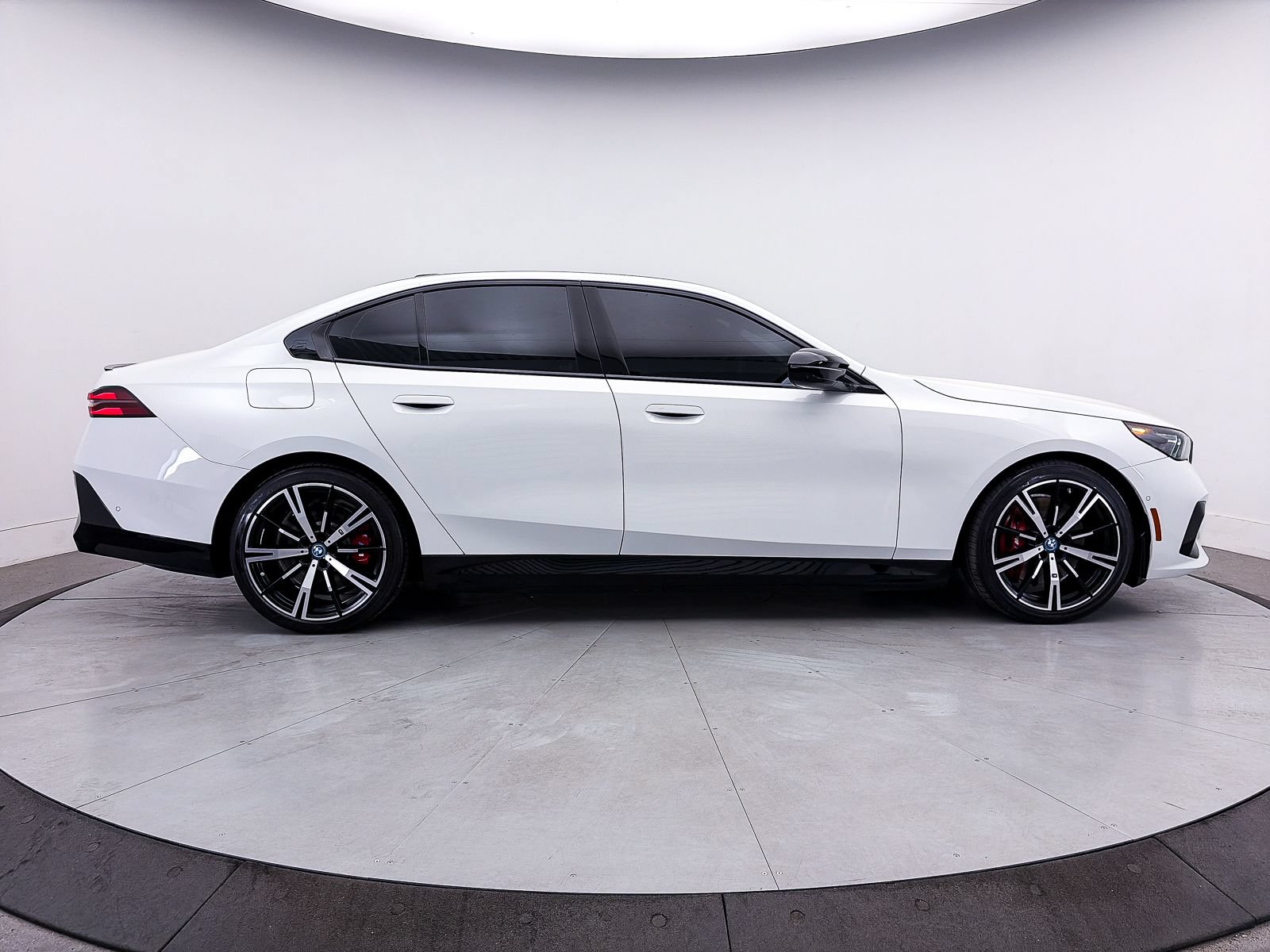 Used 2024 BMW i5 M60 w/ Executive Package AWD/4WD image 47
