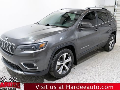Used 2019 Jeep Cherokee Limited FWD image 2
