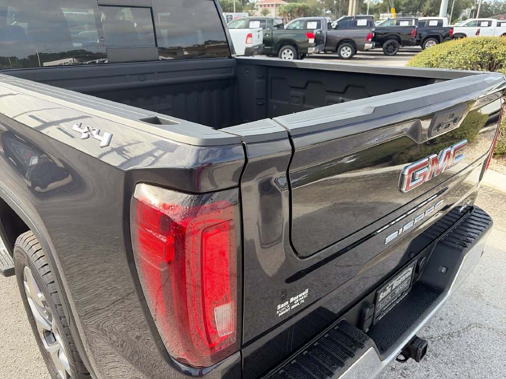 Used 2022 GMC Sierra 1500 SLT w/ SLT Convenience Package AWD/4WD image 30