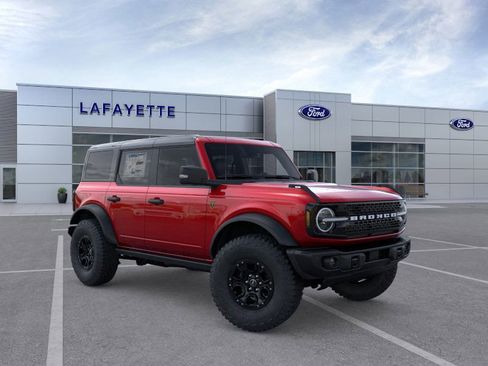 New 2025 Ford Bronco Badlands image 7