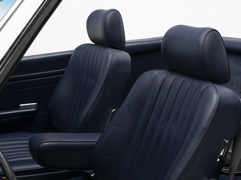 Used 1988 Mercedes-Benz 560 SL image 17