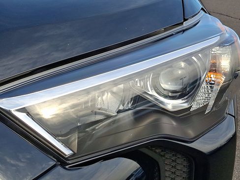 Used 2024 Toyota 4Runner TRD Off-Road Premium image 9