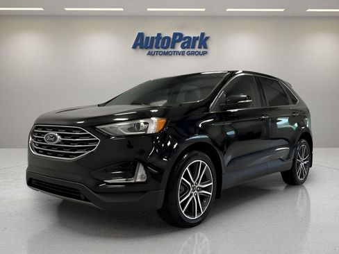 Certified 2021 Ford Edge Titanium w/ Canadian Touring Package AWD/4WD image 3
