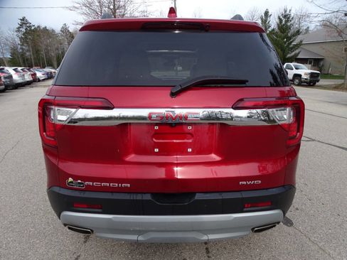 Used 2023 GMC Acadia AWD SLE image 9