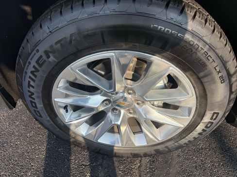 Used 2025 Chevrolet Tahoe Premier image 9