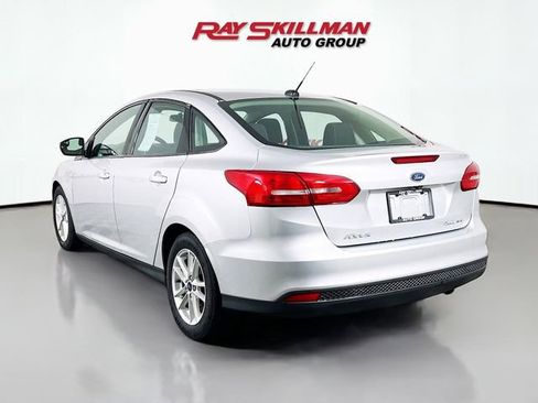Used 2017 Ford Focus SE FWD image 5