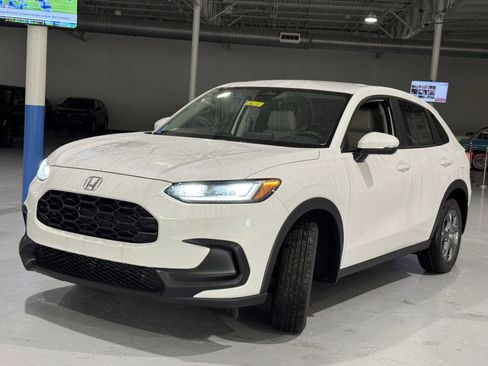 New 2026 Honda HR-V LX image 16