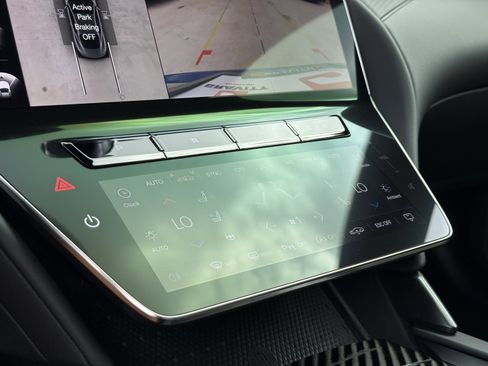 Used 2024 Maserati GranTurismo Trofeo image 27