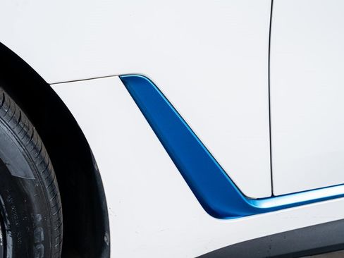 Used 2023 BMW i4 eDrive40 w/ Premium Package image 20