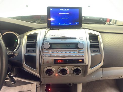 Used 2006 Toyota Tacoma PreRunner w/ TRD Sport Pkg #3 RWD image 19