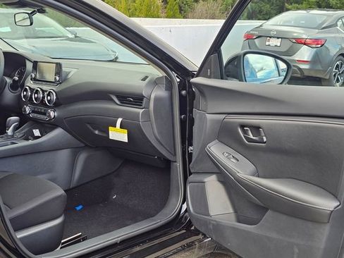 Used 2025 Nissan Sentra S image 12