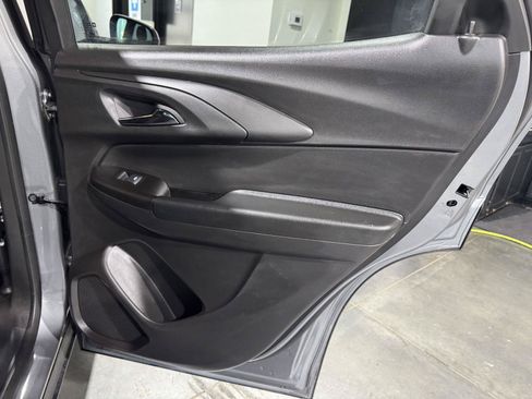 Used 2025 Chevrolet TrailBlazer LT FWD image 23