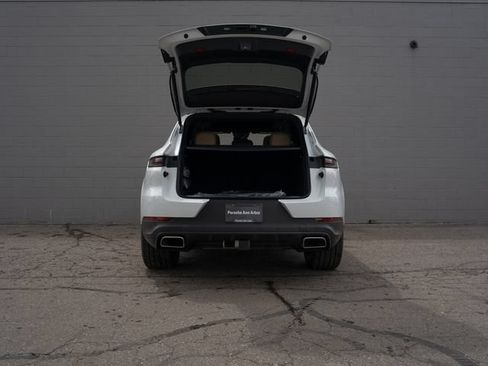 New 2026 Porsche Cayenne AWD/4WD image 14