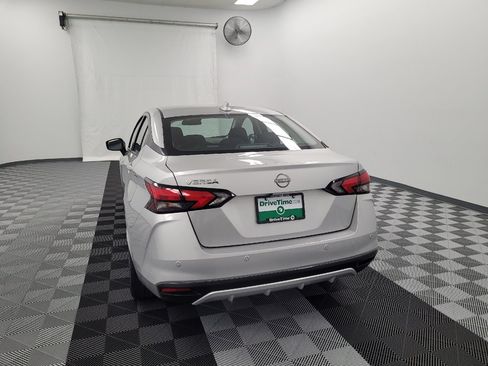 Used 2025 Nissan Versa SV FWD image 6