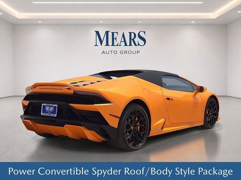 Used 2021 Lamborghini Huracan EVO RWD image 6