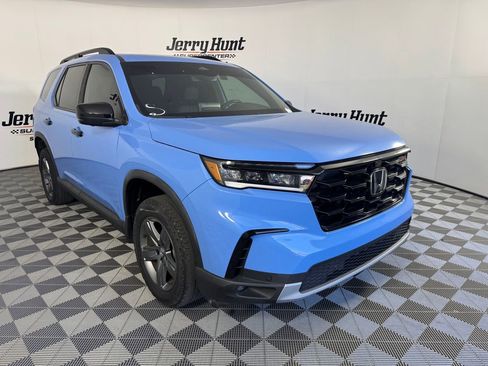 Used 2023 Honda Pilot TrailSport image 6