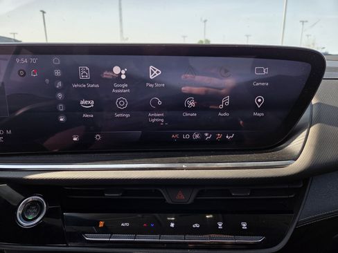 Used 2024 Buick Envision Preferred AWD/4WD image 8