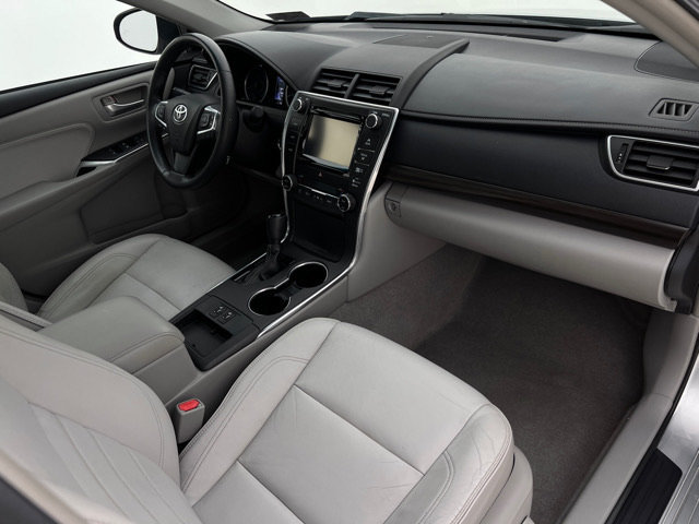 Used 2015 Toyota Camry XLE w/ Moonroof Package FWD image 13