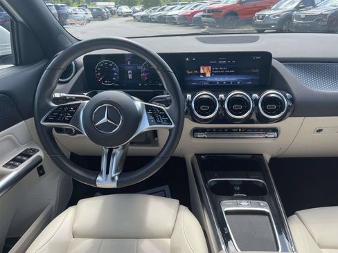 Used 2025 Mercedes-Benz GLA 250 4MATIC image 2