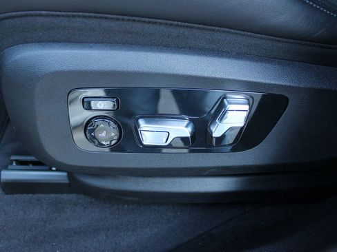 New 2023 BMW XM image 28