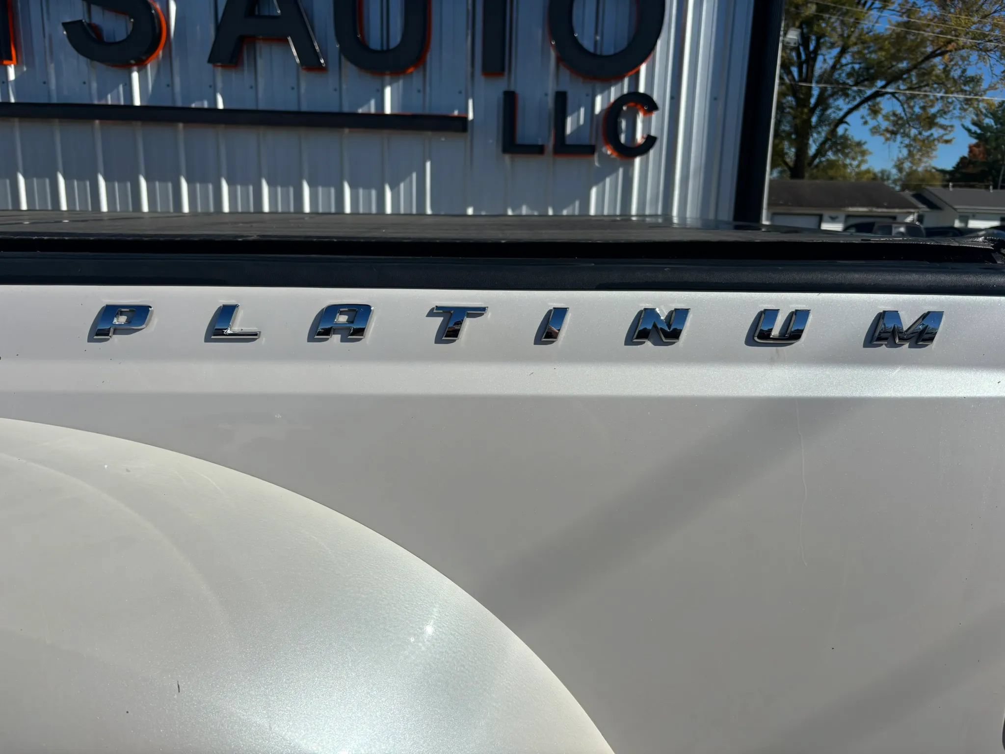 Used 2016 Ford F450 Platinum AWD/4WD image 3