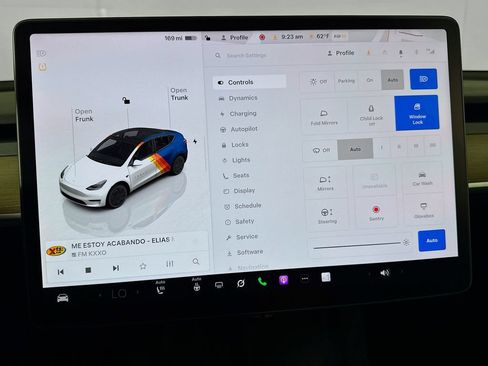 Used 2022 Tesla Model Y Long Range AWD/4WD image 23