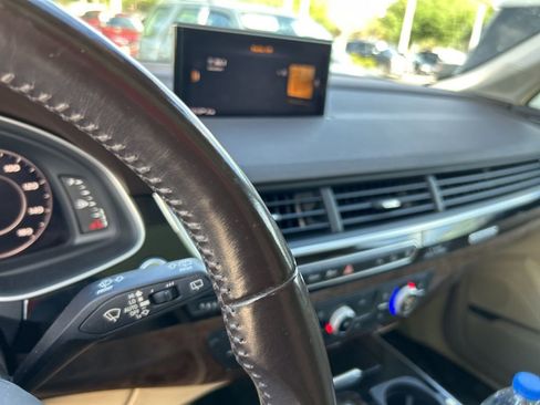 Used 2017 Audi Q7 3.0T Premium Plus w/ Premium Plus Package image 4