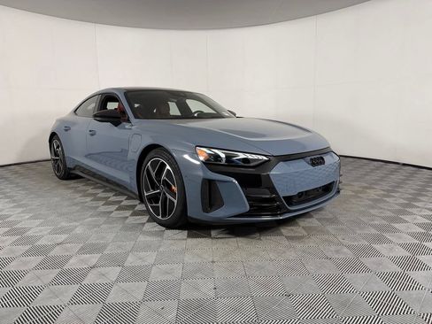Used 2024 Audi RS e-tron GT w/ Carbon Performance Package AWD/4WD image 4