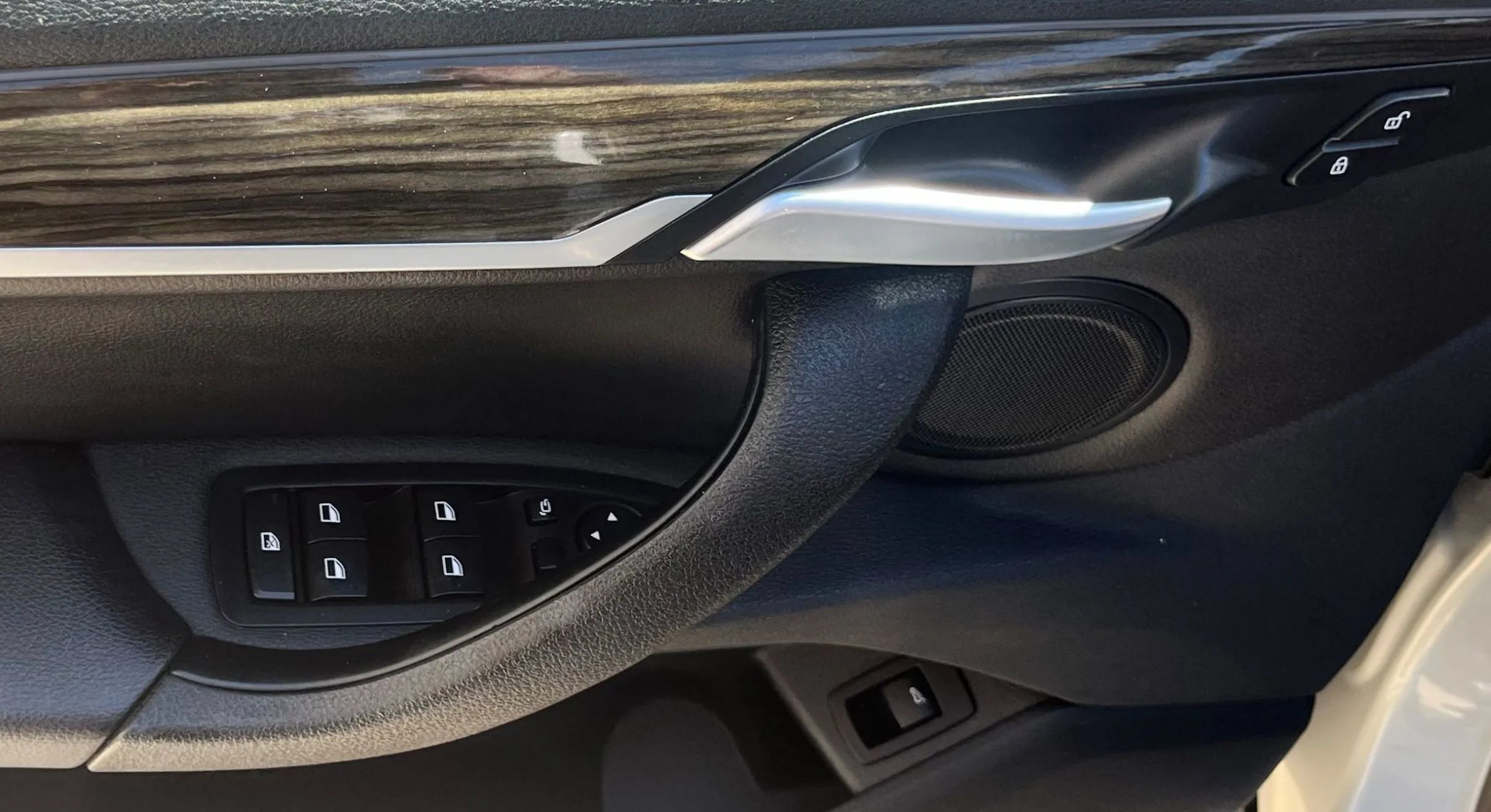 Used 2018 BMW X1 sDrive28i FWD image 19
