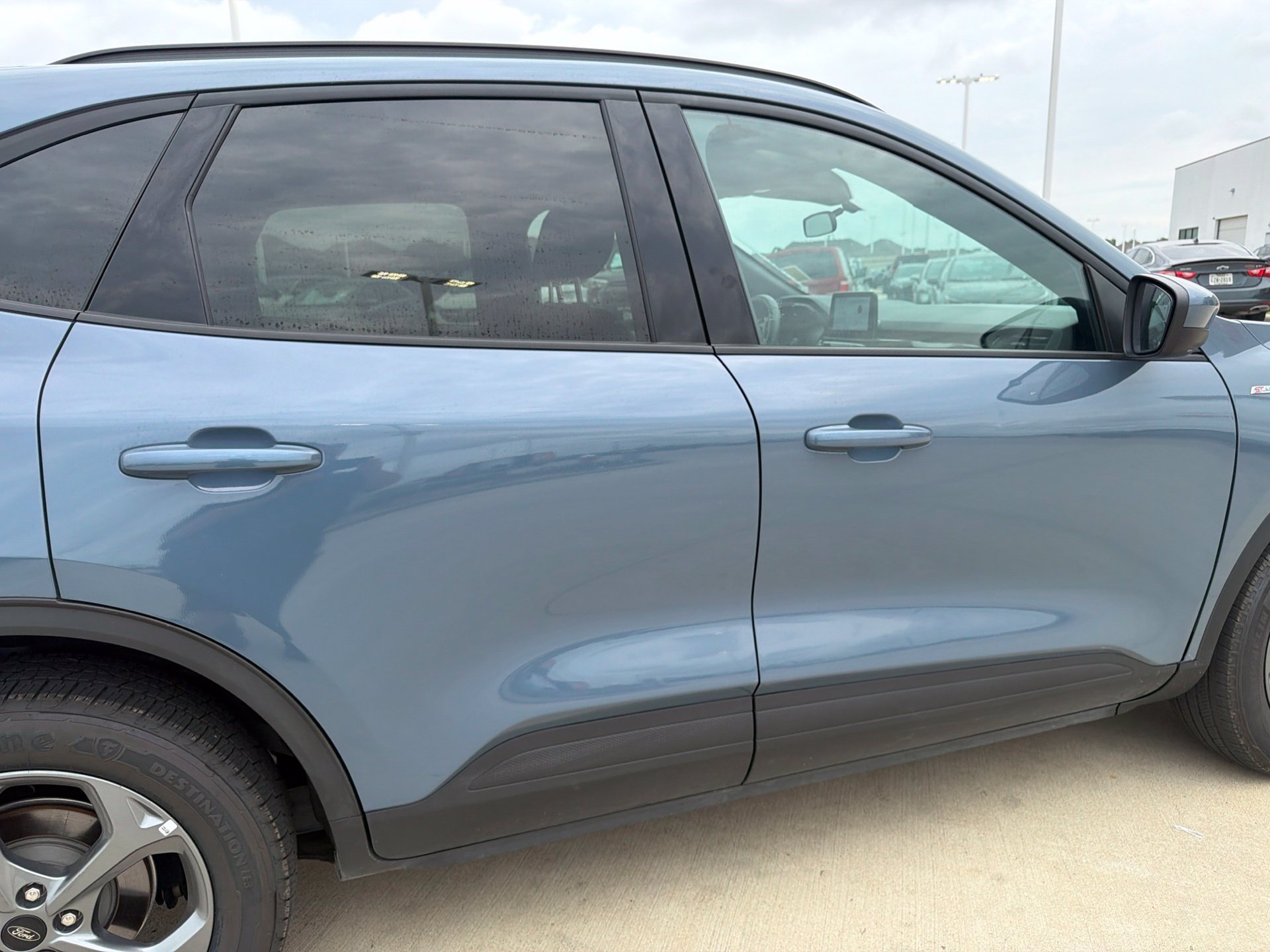 Used 2025 Ford Escape ST-Line Select AWD/4WD image 2