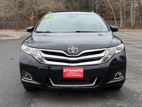 Used 2014 Toyota Venza LE image 2
