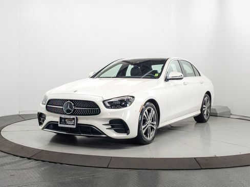 Certified 2022 Mercedes-Benz E 350 4MATIC Sedan image 3