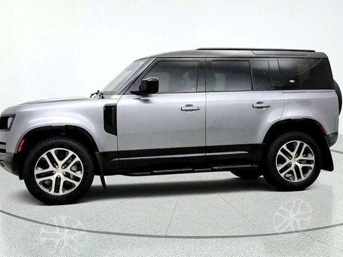 Used 2022 Land Rover Defender 110 X-Dynamic SE AWD/4WD image 8